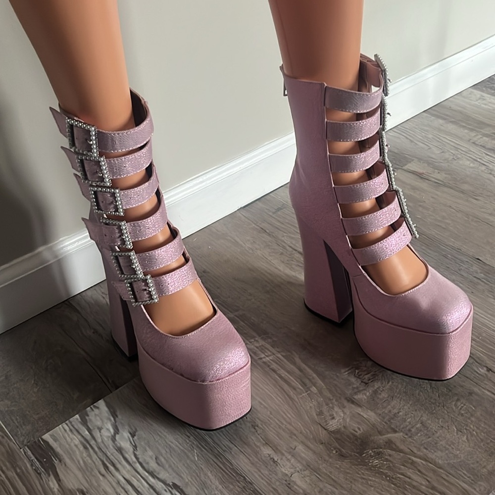 ‼️NWT‼️Dolls Kill X Sugar Thrillz Pink Platform Ankle Boots Size 8